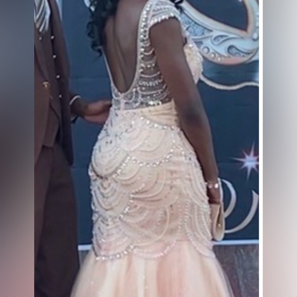 Prom dress.  Blush pink mermaid sparkling. Size 6 - Picture 1 of 5